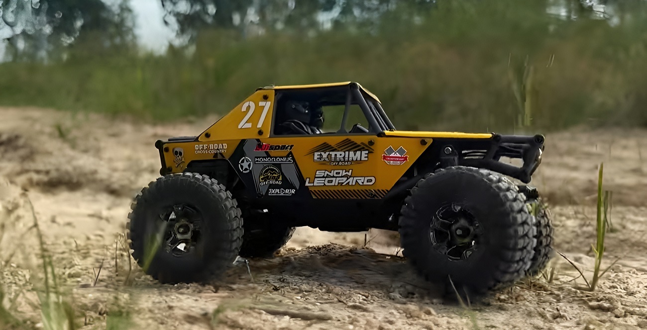 UDIRC UCX2405 High Speed Brushed RC Truck Yellow Overview