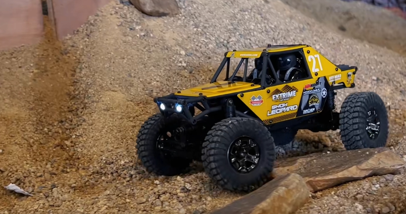 UDIRC UCX2405 Pro High Speed Brushless rc Car Yellow Overview