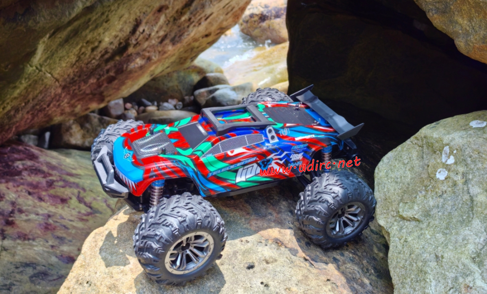 UDIRC 1202 Pro 1/12 Scale 2.4Ghz High Speed Desert RC Truck RTR