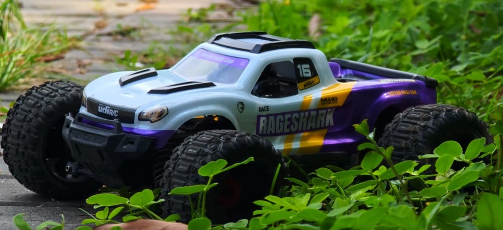 UDIRC UD1611 High Speed Rock RC Crawler Overview